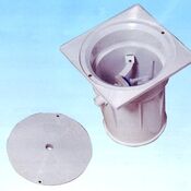 Swimming pool Automatic water leveler