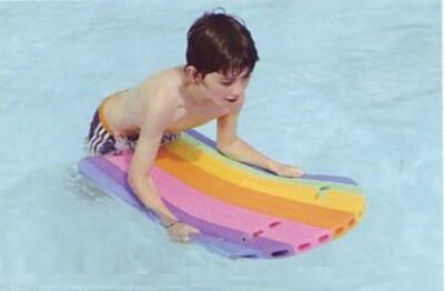 Large_kick_float.jpg