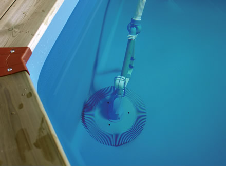 Suction above ground pool cleaner