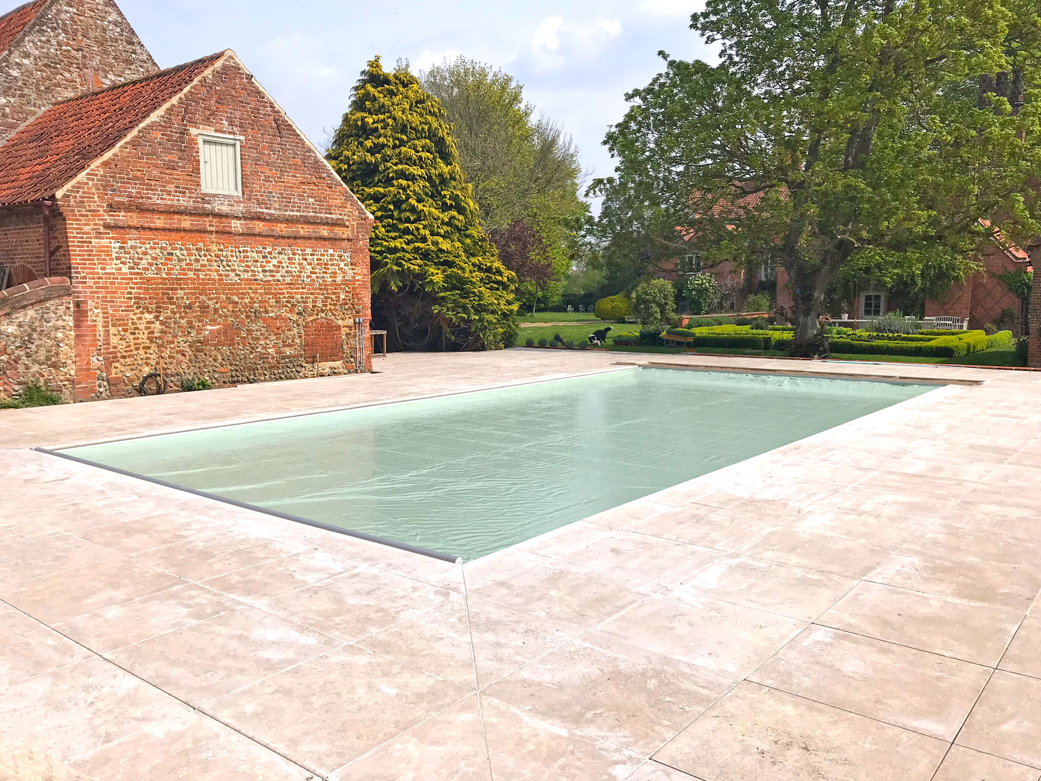 Aquamatic Safety Cover with Inwall track